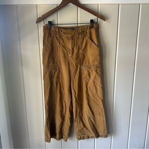 Women’s Anthropologie Tan Wide Leg Capris size 4